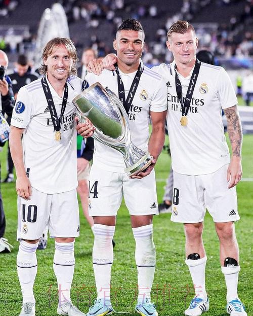 西媒：莫德里奇和巴斯克斯都将随皇马参加世俱杯